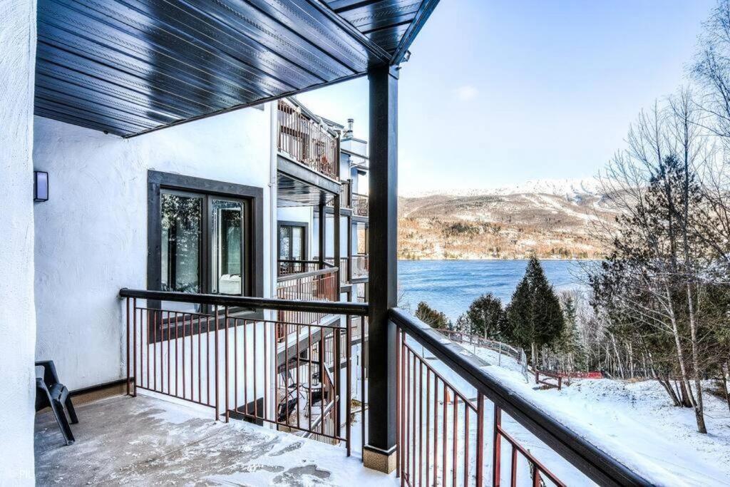 Chic Mt-Tremblant Condo With View On The Lake By Denstays Mont-Tremblant Exterior photo
