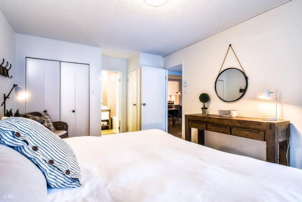Chic Mt-Tremblant Condo With View On The Lake By Denstays Mont-Tremblant Exterior photo